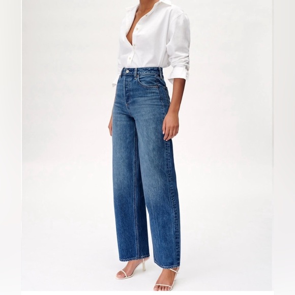 Aritzia Denim - Aritzia Denim Forum ~ Mia High Rise
Curve 31L ~ Women’s 26